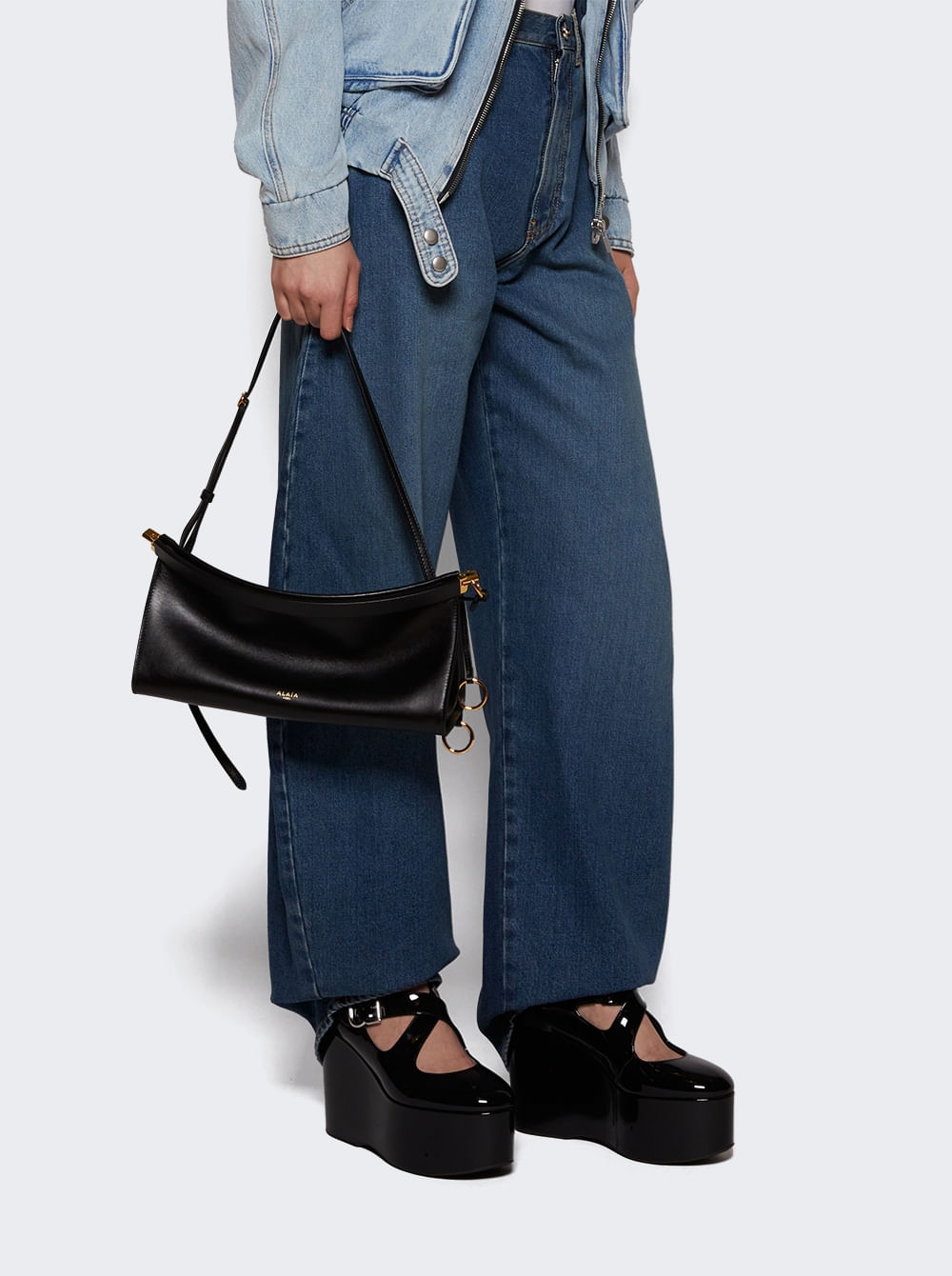 Le Click East West Medium Bag - Leather Black | SHOP BAZAAR