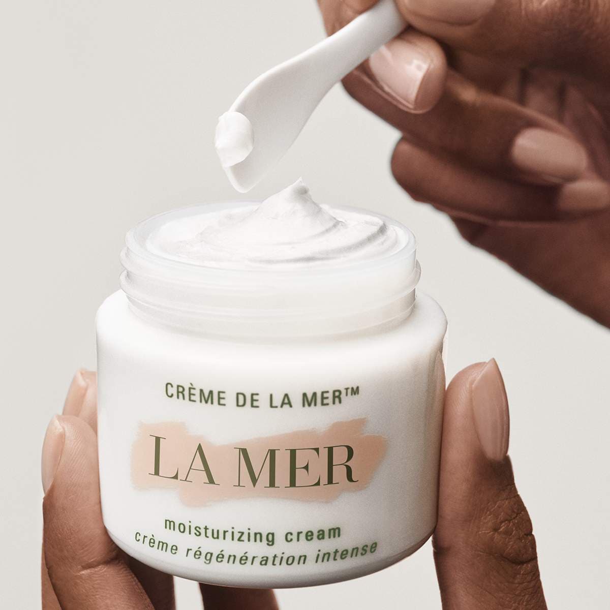 Crème De La Mer Moisturizer | SHOP BAZAAR