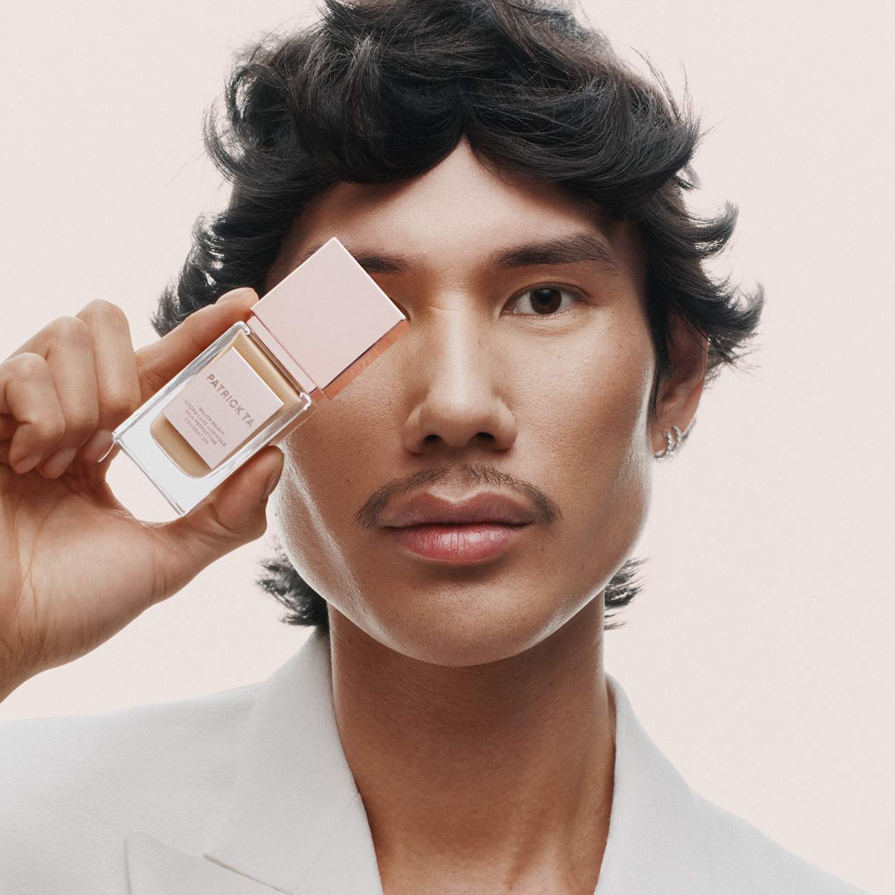 Major skin hydra luxe luminous skin perfecting foundation for natural