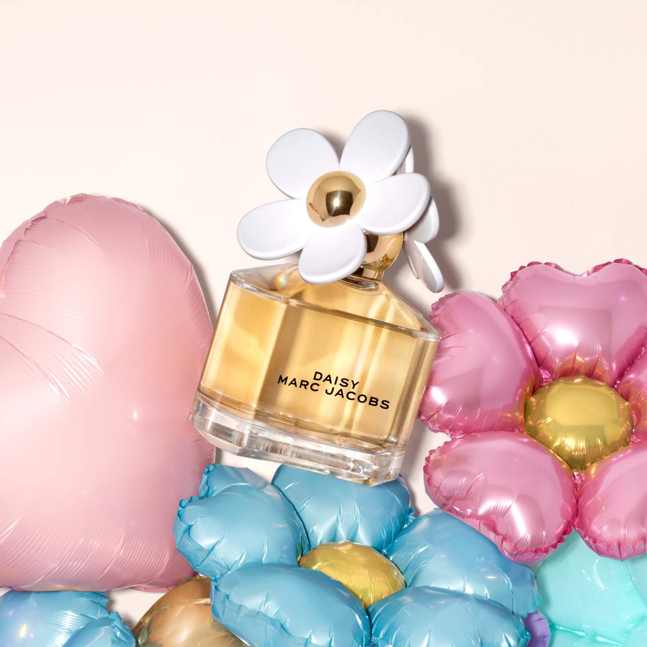 【MARC JACOBS】DAISY Amazon.com: Marc Jacobs Daisy Eau de Toilette 6.7 fl oz