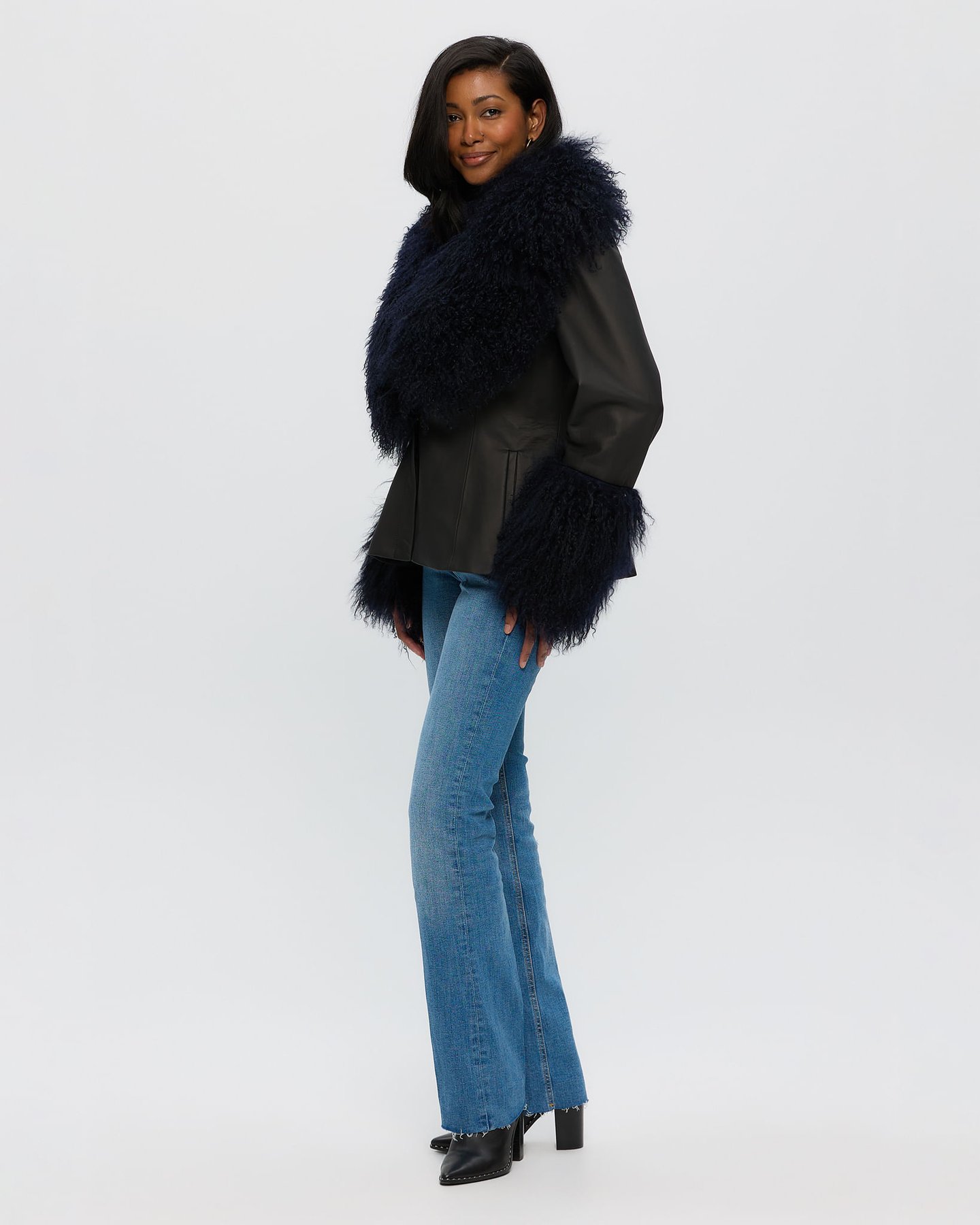Frame Shawl-Collar Cropped Puffer Jacket | Saks Fifth Avenue