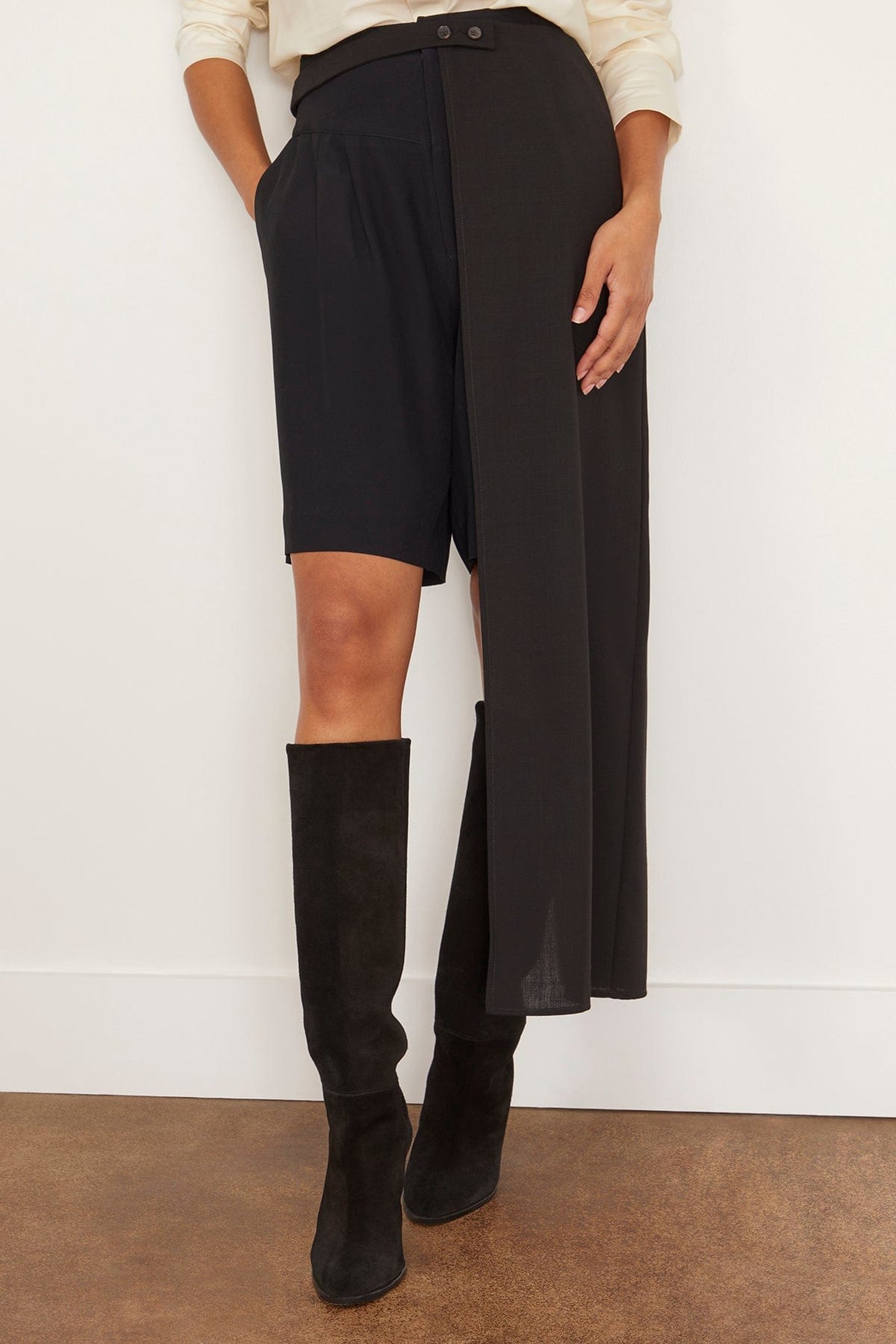 Yoko Half Skirt - Black | SHOP BAZAAR
